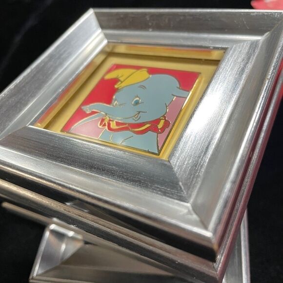 Disney collectible limited edition 2006 framed Cloisonné pins Christmas ornament - Picture 11 of 15